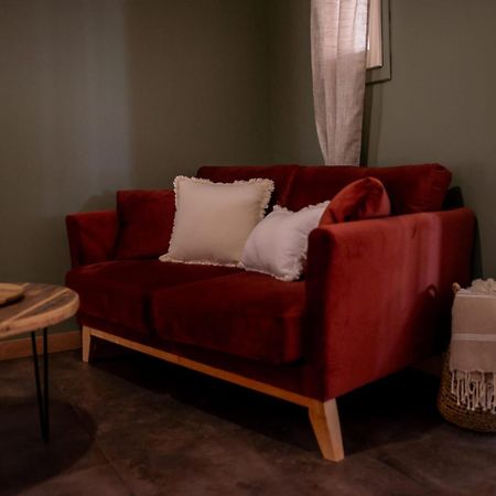 Le Mas Aux Amoureux , Suite Romantique Et Spa Le Barcares Exterior photo