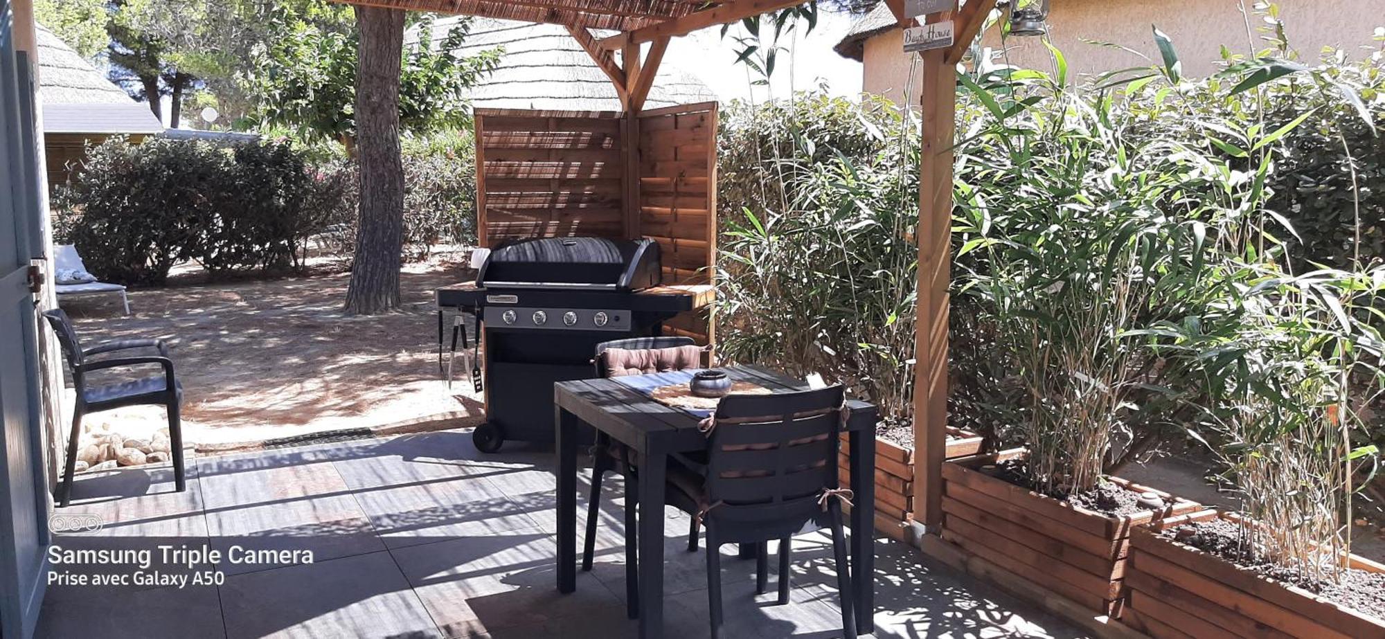 Le Mas Aux Amoureux , Suite Romantique Et Spa Le Barcares Exterior photo